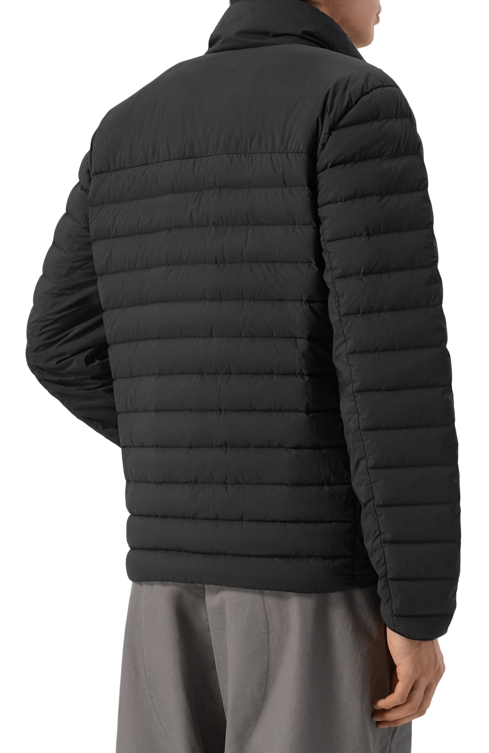 Пуховик STONE ISLAND черного цвета по цене 88300 руб., арт. L1S154100106/S0183_001, фото 4 Пуховик STONE ISLAND, арт. L1S154100106/S0183_001, фото 4