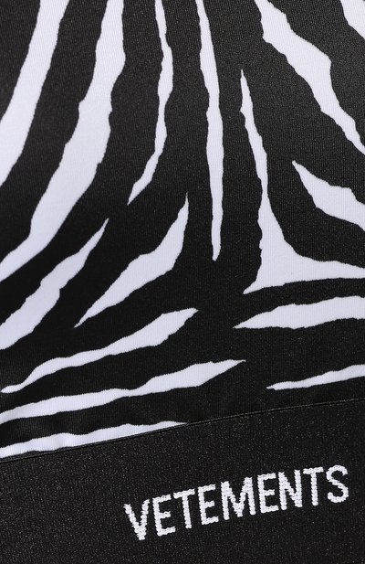 Топ VETEMENTS черно-белого цвета по цене 17400 руб., арт. SS20TR351 2613/W/ZEBRA, фото 5 Топ VETEMENTS, арт. SS20TR351 2613/W/ZEBRA, фото 5
