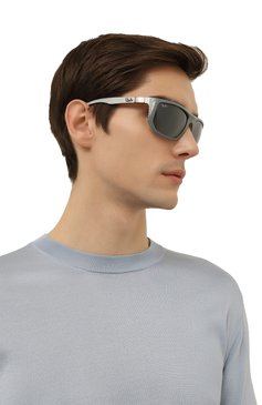 Мужские солнцезащитные очки RAY-BAN серого цвета, арт. 8361M-F6736G | Фото 2 (Кросс-КТ: С/з-мужское; Региональные ограничения белый список (Axapta Mercury): Не проставлено; Нос: Не проставлено; Материал: Пластик; Тип очков: С/з; Очки форма: Прямоугольные; Оптика Гендер: оптика-мужское)