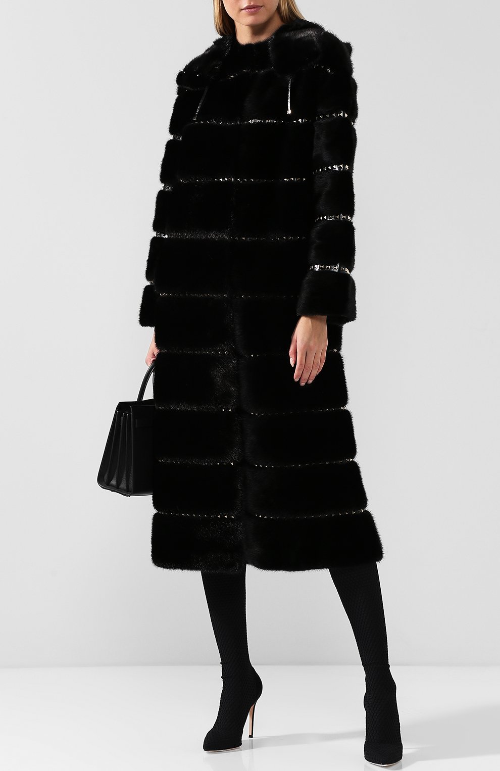 Шуба из меха норки с капюшоном VALENTINO черного цвета по цене 2980000 руб., арт. QF3FA5961DF, фото 2 Шуба из меха норки с капюшоном VALENTINO, арт. QF3FA5961DF, фото 2