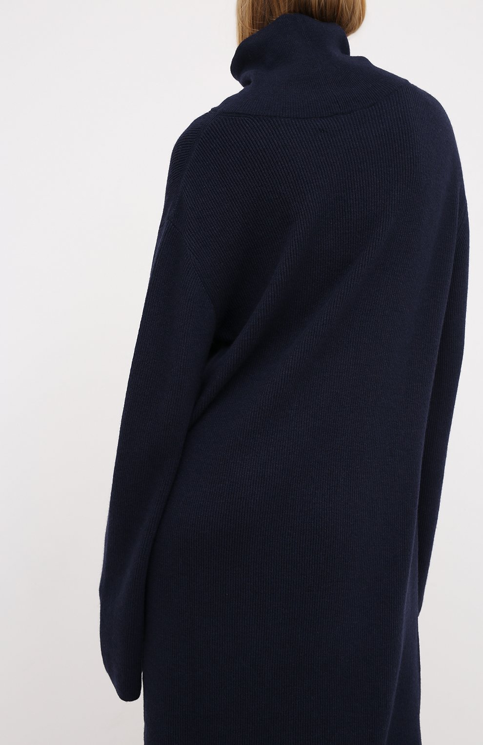 Платье-миди NANUSHKA темно-синего цвета по цене 42550 руб., арт. CANAAN_NAVY_RECYCLED CASHMERE KNIT, фото 4 Платье-миди NANUSHKA, арт. CANAAN_NAVY_RECYCLED CASHMERE KNIT, фото 4