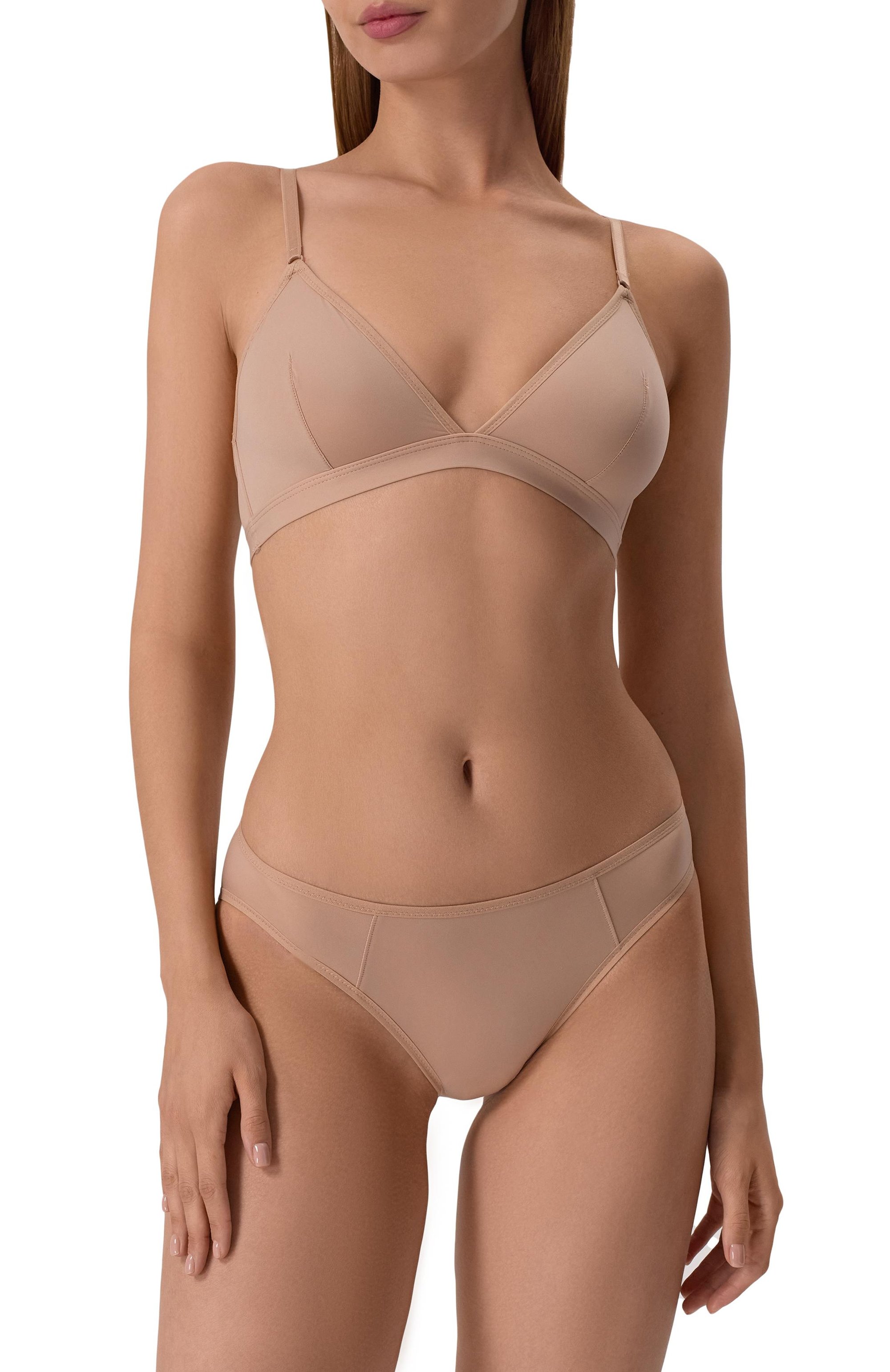 Трусы-слипы LISE CHARMEL бежевого цвета по цене 8630 руб., арт. PCP0101, фото 2 Трусы-слипы LISE CHARMEL, арт. PCP0101, фото 2