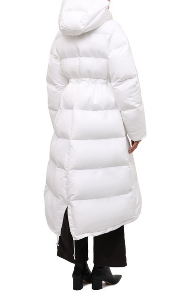 Пуховик ALEXANDER MCQUEEN белого цвета по цене 299500 руб., арт. 672760/QZAD1, фото 4 Пуховик ALEXANDER MCQUEEN, арт. 672760/QZAD1, фото 4