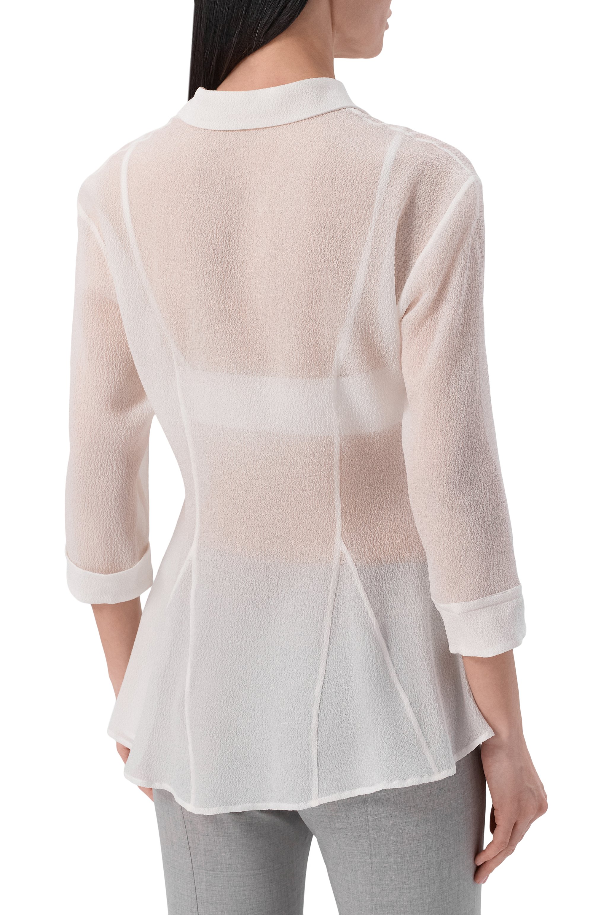 Шелковая блузка GOOROO белого цвета по цене 74520 руб., арт. BL026-2200-101-SS26, фото 4 Шелковая блузка GOOROO, арт. BL026-2200-101-SS26, фото 4