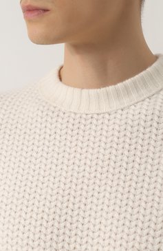 Мужской кашемировый свитер фактурной вязки BERLUTI белого цвета, арт. R12KRL70-YABX | Фото 6 (Материал внешний: Кашемир, Шерсть; Статус проверки: Проверена категория, Проверено; Длина (для топов): Стандартные; Рукава: Длинные; Принт: Без принта; Мужское Кросс-КТ: Свитер-одежда; Драгоценные камни: Проставлено; Материал сплава: Проверено, Проставлено; Стили: Кэжуэл)