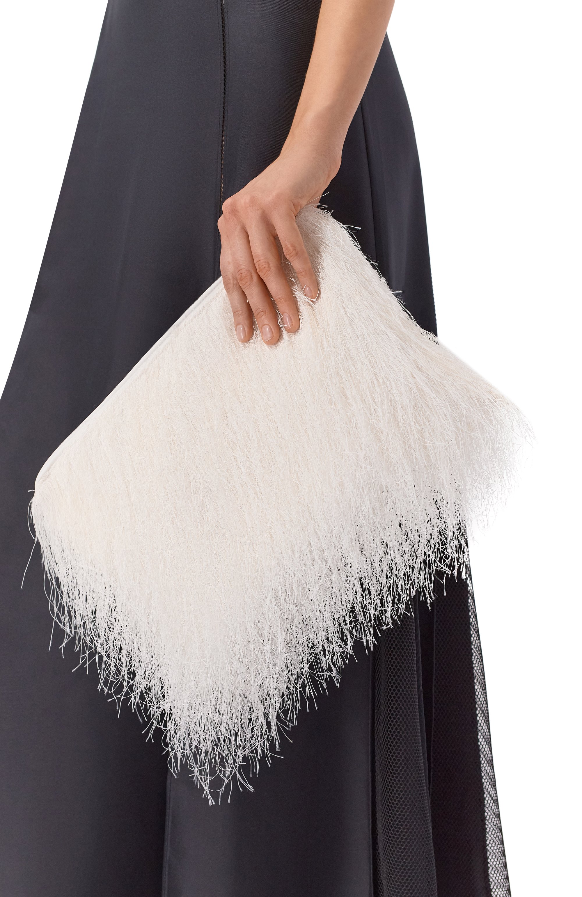 Клатч evano LOULOU DE SAISON молочного цвета по цене 17100 руб., арт. EVAN0, фото 2 Клатч evano LOULOU DE SAISON, арт. EVAN0, фото 2