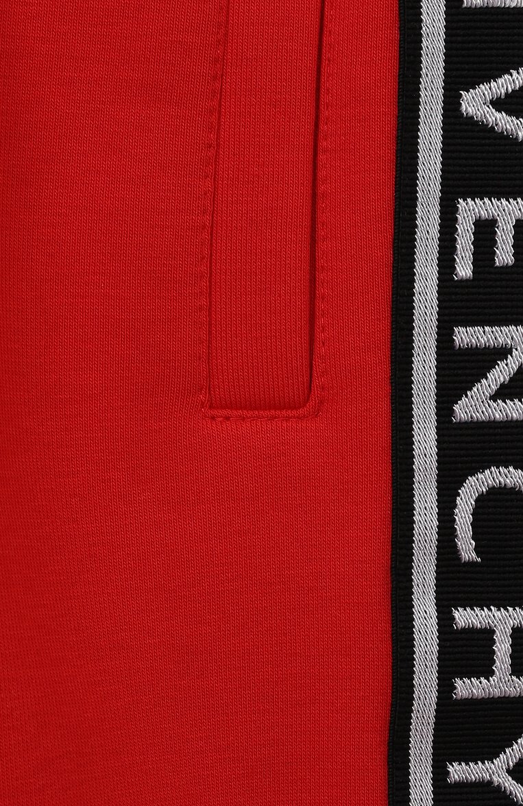 Детские хлопковые джоггеры GIVENCHY красного цвета, арт. H24232/4A-5A | Фото 3 (Материал внешний: Хлопок; Нос: Не проставлено; Тематический товар: Disney; Автоматизация состава: Проставлено)