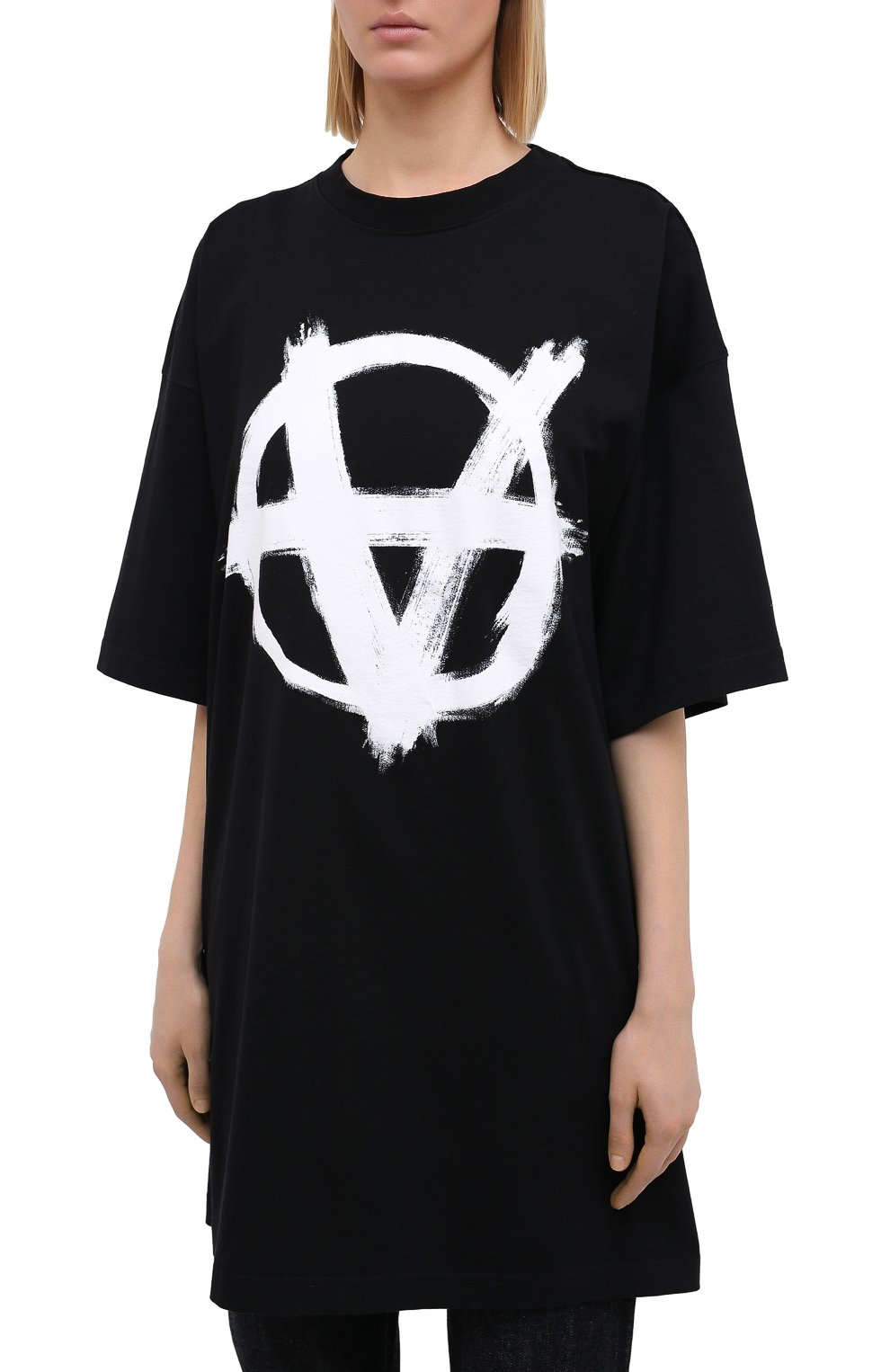 Хлопковая футболка VETEMENTS черного цвета по цене 45800 руб., арт. UE51TR640B 1600/W, фото 3 Хлопковая футболка VETEMENTS, арт. UE51TR640B 1600/W, фото 3