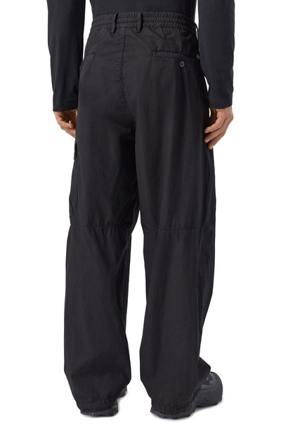 Хлопковые брюки C.P. COMPANY черного цвета по цене 49400 руб., арт. 20CMPA126A/110325G, фото 4 Хлопковые брюки C.P. COMPANY, арт. 20CMPA126A/110325G, фото 4