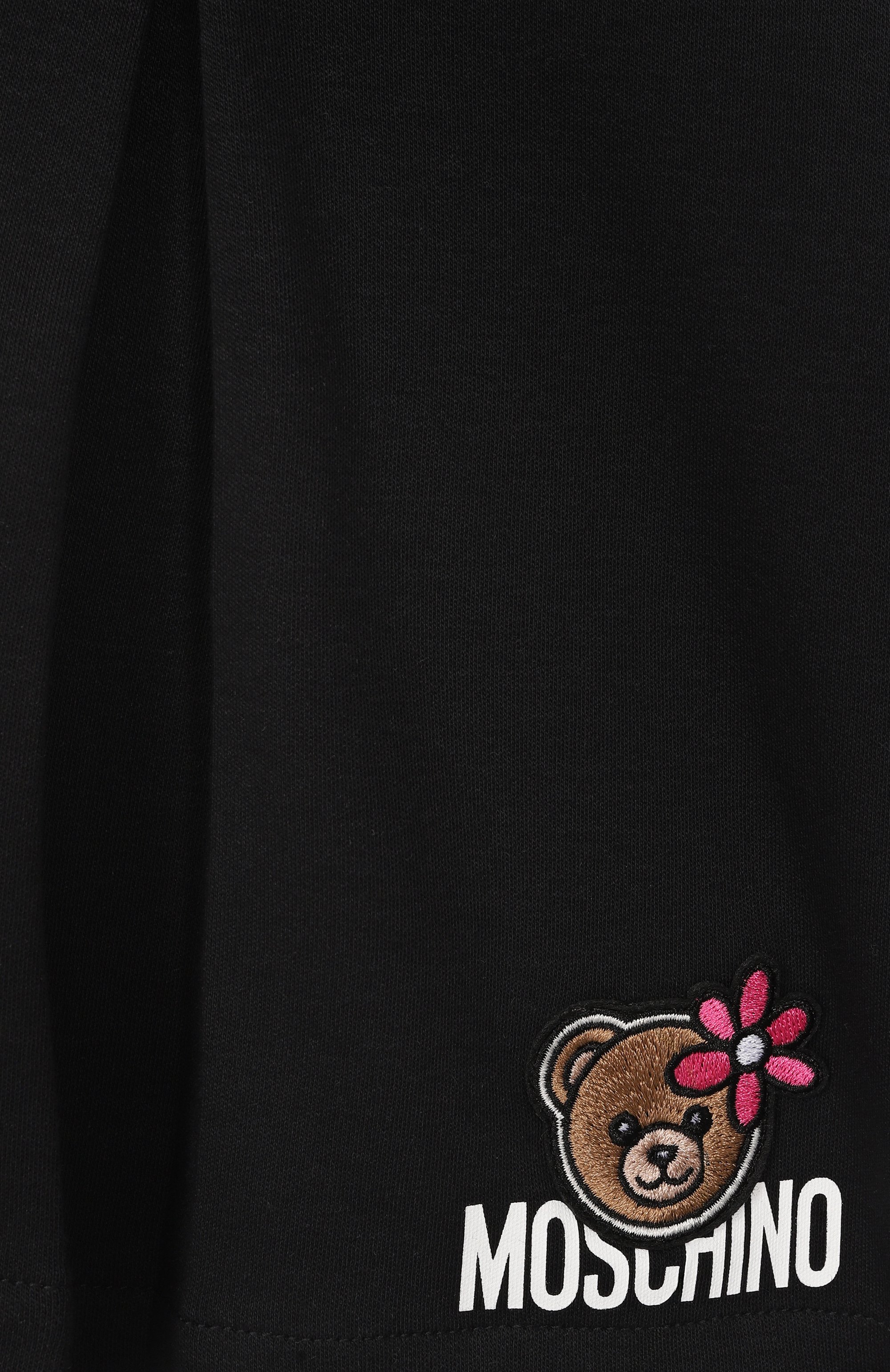 Хлопковые шорты MOSCHINO черного цвета по цене 15000 руб., арт. HDQ01Z/LAA43, фото 3 Хлопковые шорты MOSCHINO, арт. HDQ01Z/LAA43, фото 3