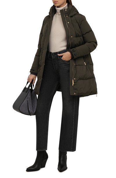 Пуховик WOOLRICH темно-зеленого цвета по цене 77150 руб., арт. CFWW0U0514FR/UT1148, фото 2 Пуховик WOOLRICH, арт. CFWW0U0514FR/UT1148, фото 2