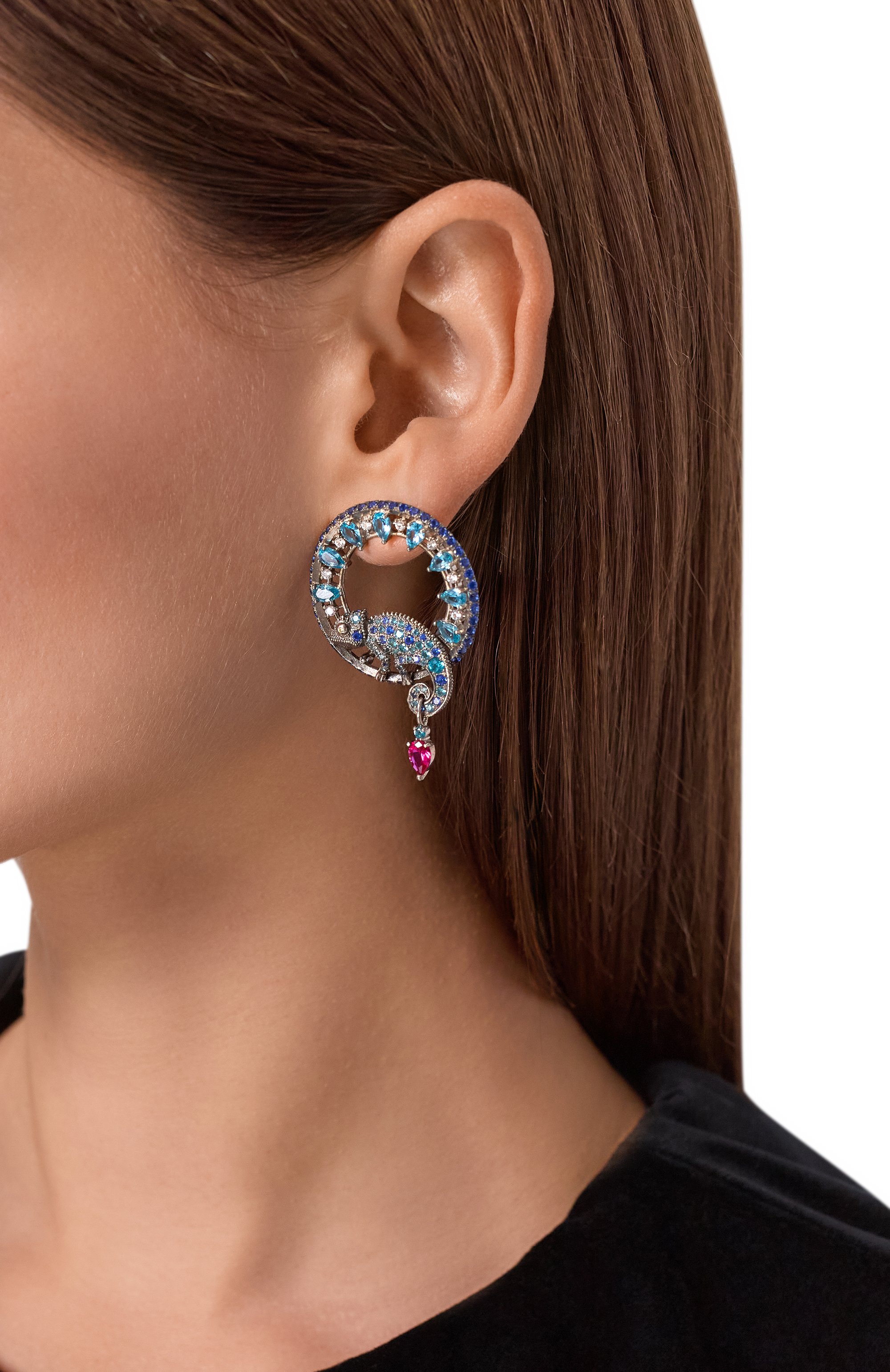 Серьги chameleon QUEENSBEE голубого цвета по цене 121110 руб., арт. 201381, фото 2 Серьги chameleon QUEENSBEE, арт. 201381, фото 2