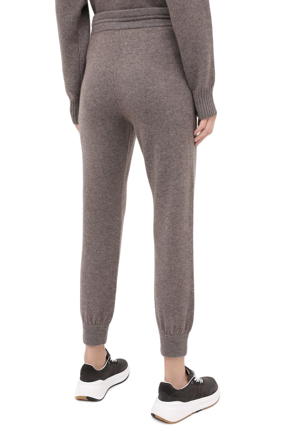 Кашемировые джоггеры FTC светло-коричневого цвета по цене 49950 руб., арт. 800-0550, фото 4 Кашемировые джоггеры FTC, арт. 800-0550, фото 4