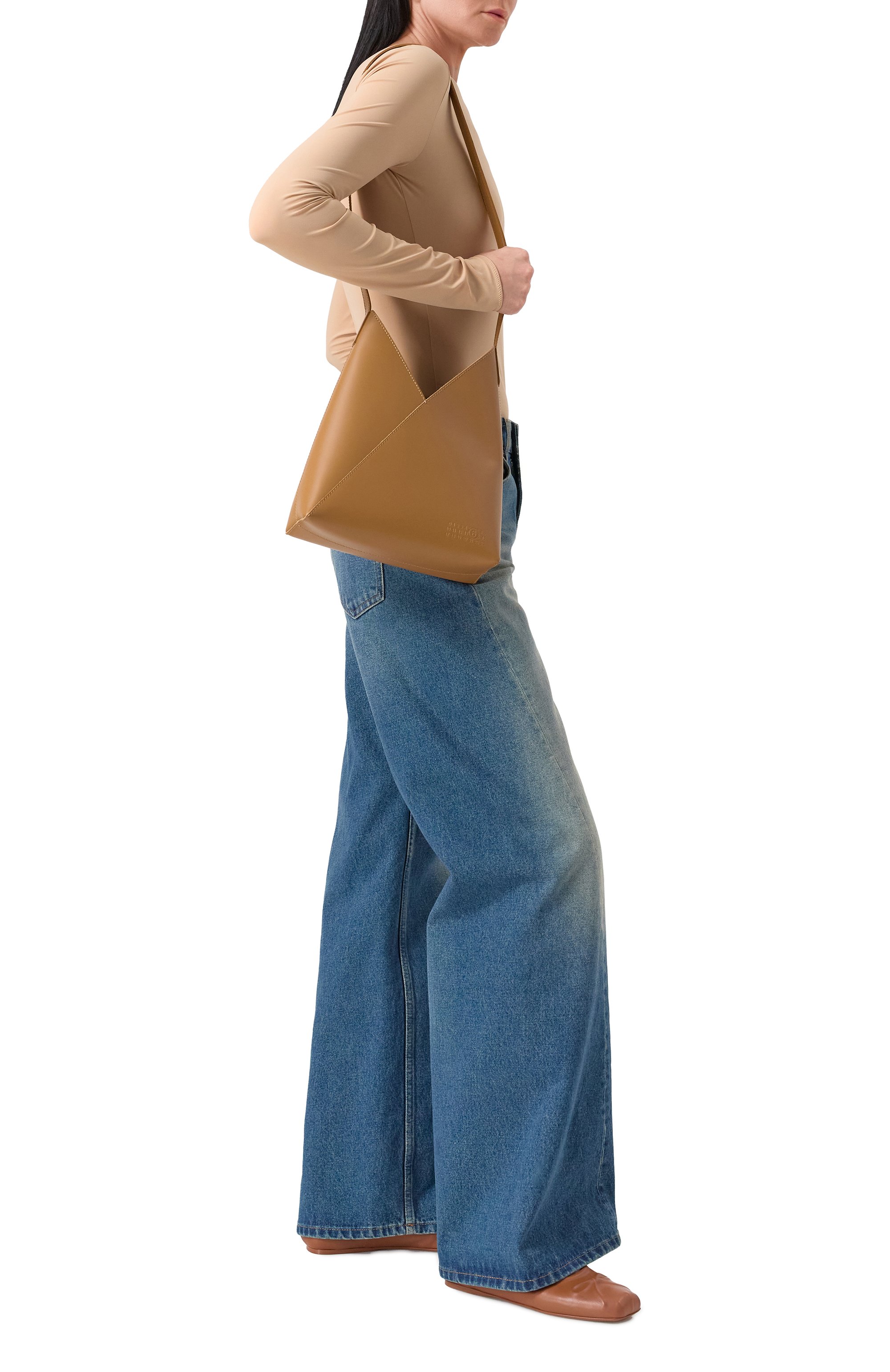 Сумка fortune cookie small MM6 светло-коричневого цвета по цене 75750 руб., арт. SB6ZH0019/P7183, фото 7 Сумка fortune cookie small MM6, арт. SB6ZH0019/P7183, фото 7