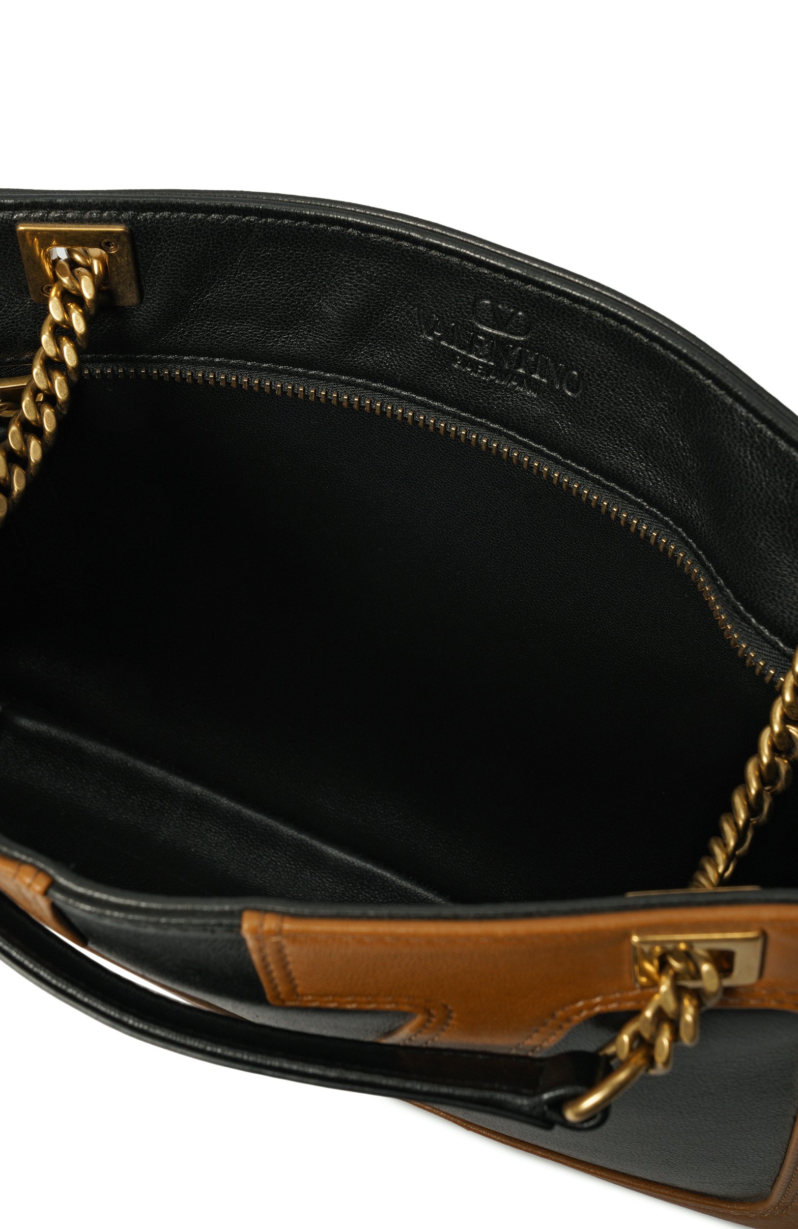 Сумка viva superstar small VALENTINO черного цвета по цене 283000 руб., арт. 6W2B0R14/PTJ, фото 5 Сумка viva superstar small VALENTINO, арт. 6W2B0R14/PTJ, фото 5