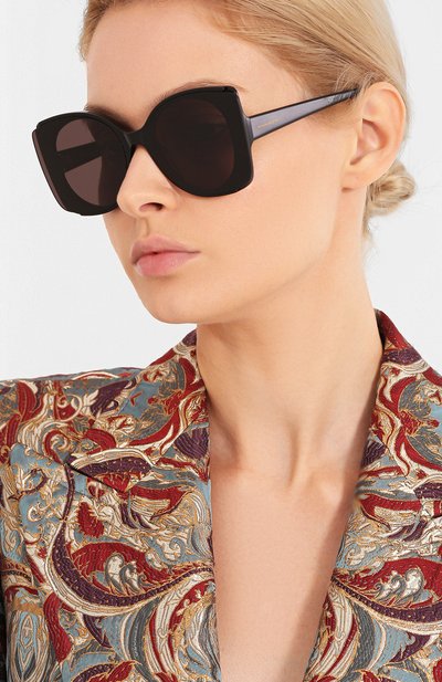 Солнцезащитные очки ALEXANDER MCQUEEN черного цвета по цене 29800 руб., арт. AM0250S-001, фото 2 Солнцезащитные очки ALEXANDER MCQUEEN, арт. AM0250S-001, фото 2