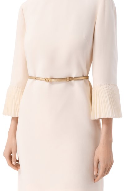 Кожаный ремень VALENTINO золотого цвета по цене 59400 руб., арт. 9W2T0SX4/TRR, фото 2 Кожаный ремень VALENTINO, арт. 9W2T0SX4/TRR, фото 2