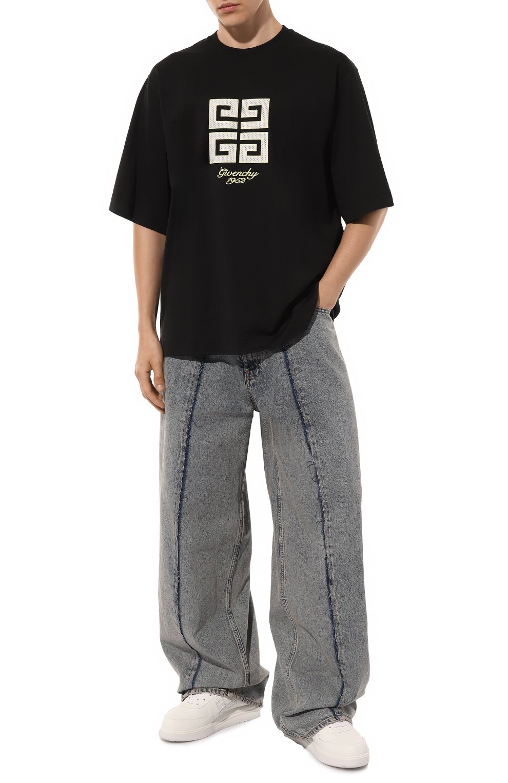 Хлопковая футболка GIVENCHY черного цвета по цене 69950 руб., арт. BM712H3YMV, фото 2 Хлопковая футболка GIVENCHY, арт. BM712H3YMV, фото 2