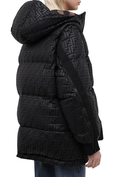 Пуховик FENDI черного цвета по цене 299500 руб., арт. FAN009 AEQX, фото 4 Пуховик FENDI, арт. FAN009 AEQX, фото 4