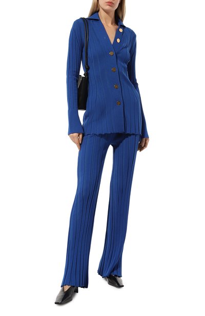 Брюки из шерсти и вискозы AND THE BRAND синего цвета по цене 53760 руб., арт. W23-P010-1202-444, фото 2 Брюки из шерсти и вискозы AND THE BRAND, арт. W23-P010-1202-444, фото 2