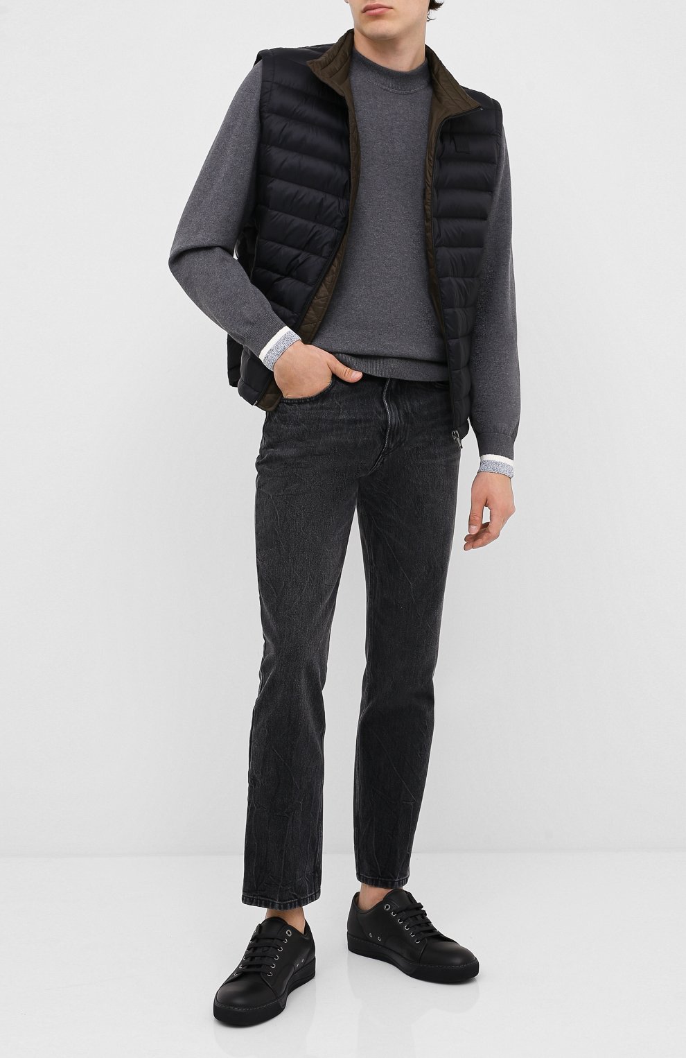 Пуховый жилет BOSS черного цвета по цене 24200 руб., арт. 50427097, фото 2 Пуховый жилет BOSS, арт. 50427097, фото 2