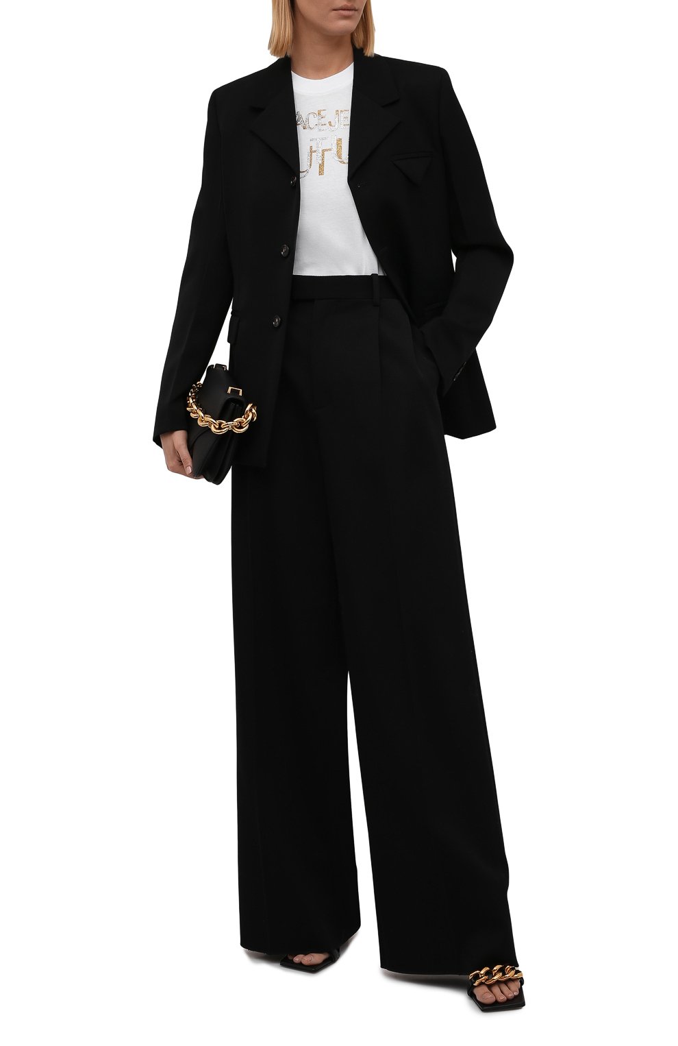 Хлопковая футболка VERSACE JEANS COUTURE белого цвета по цене 13950 руб., арт. 71HAHT02-71DP608 S 2 L0G0 GLITTER/CJ00T, фото 2 Хлопковая футболка VERSACE JEANS COUTURE, арт. 71HAHT02-71DP608 S 2 L0G0 GLITTER/CJ00T, фото 2