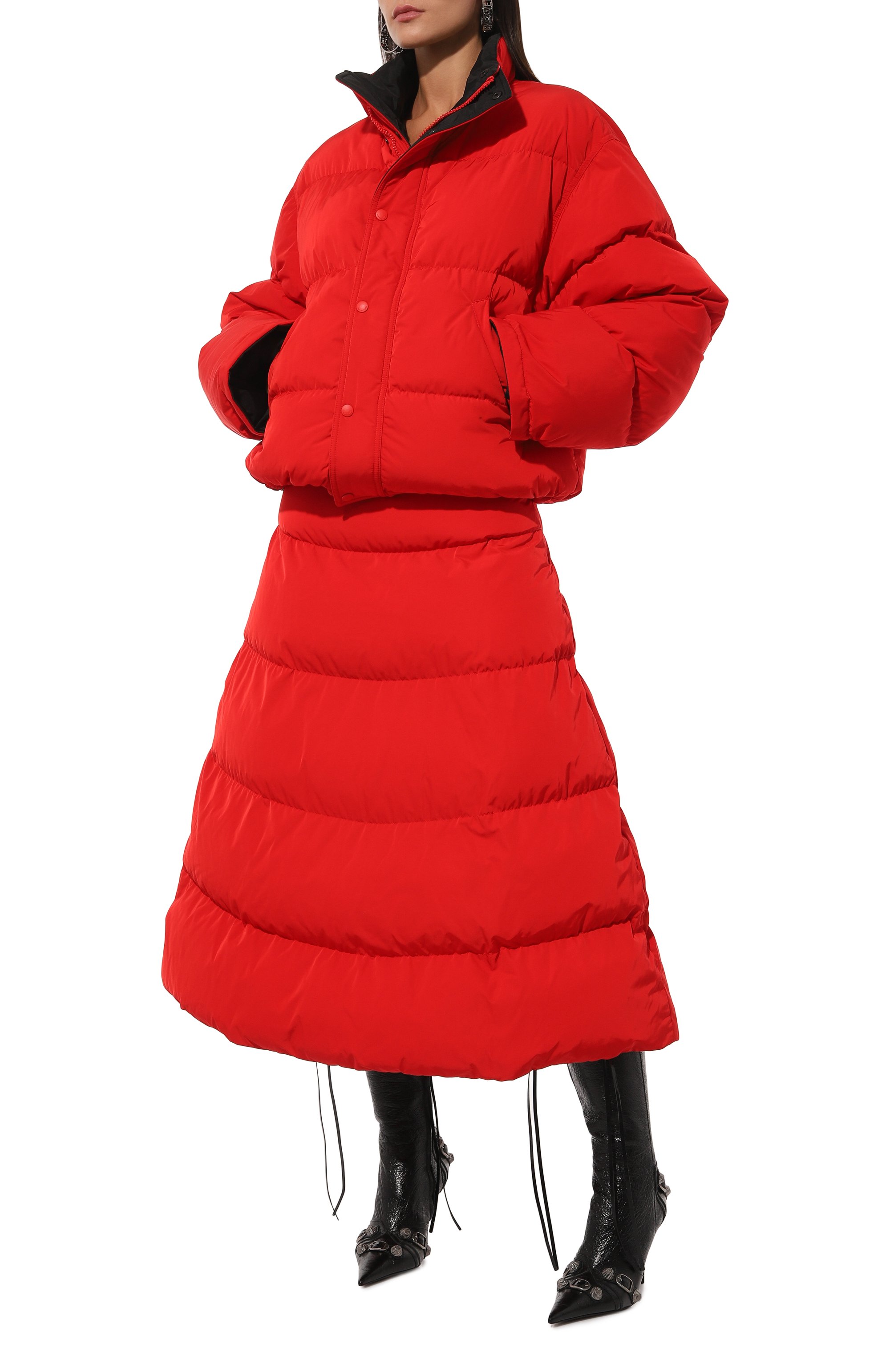 Двусторонний пуховик BALENCIAGA красного цвета по цене 477500 руб., арт. 808794/TR018, фото 2 Двусторонний пуховик BALENCIAGA, арт. 808794/TR018, фото 2