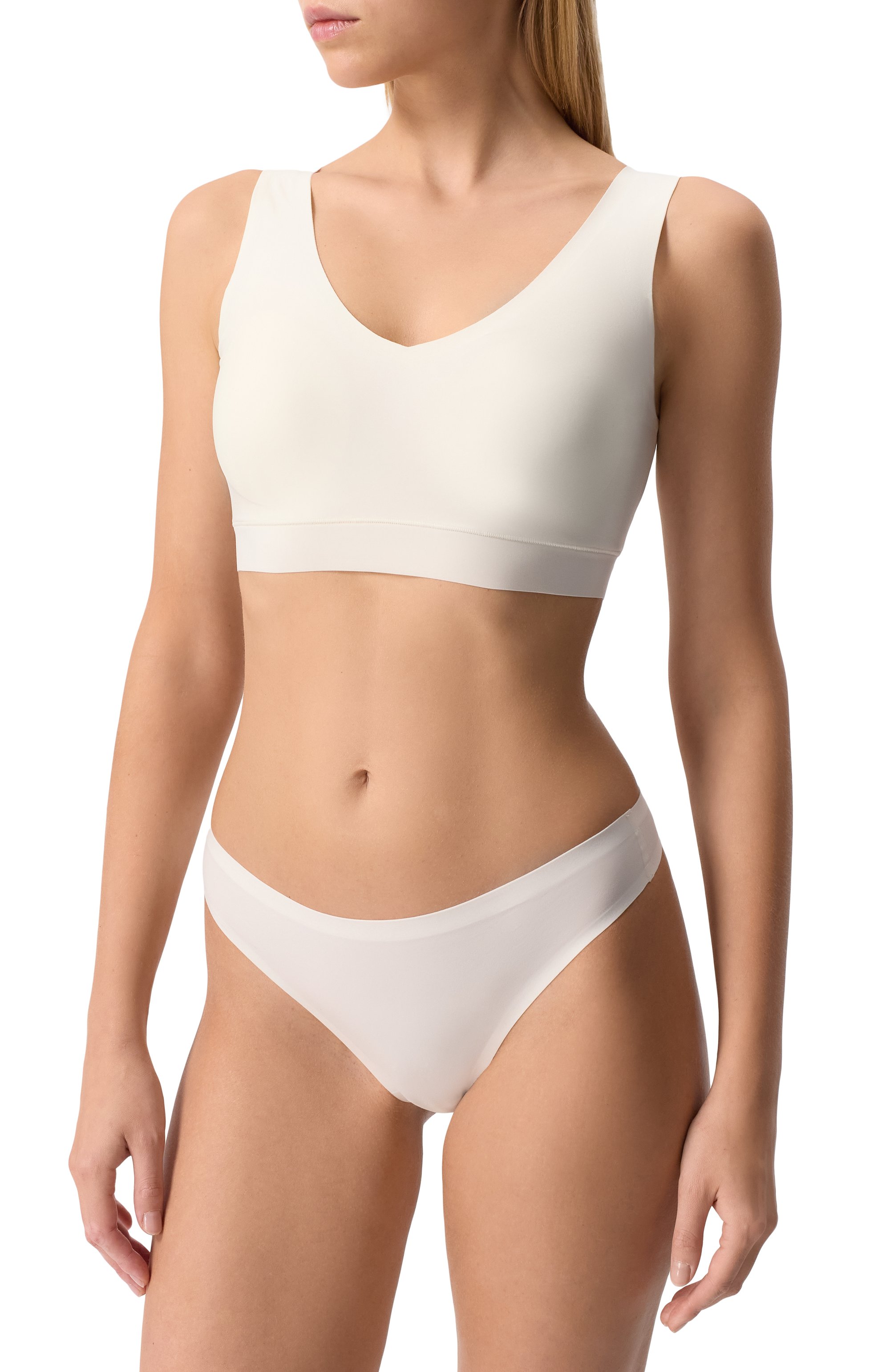 Трусы-стринги CHANTELLE белого цвета по цене 3360 руб., арт. C26490.., фото 2 Трусы-стринги CHANTELLE, арт. C26490.., фото 2