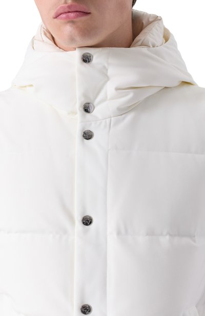 Пуховый жилет MONTECORE белого цвета по цене 96650 руб., арт. F09MUWX582A/185, фото 5 Пуховый жилет MONTECORE, арт. F09MUWX582A/185, фото 5