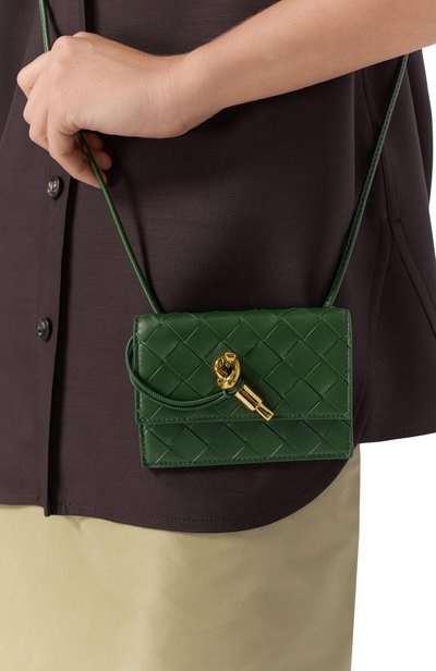 Сумка andiamo BOTTEGA VENETA зеленого цвета по цене 117000 руб., арт. 861700/VCPP2, фото 2 Сумка andiamo BOTTEGA VENETA, арт. 861700/VCPP2, фото 2