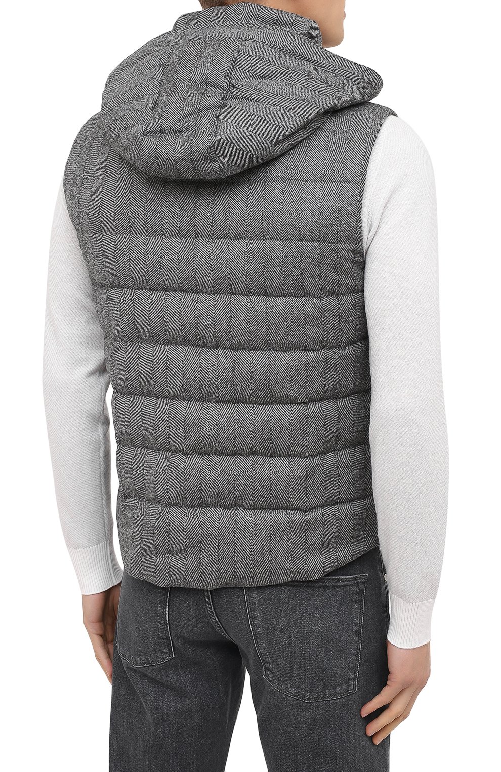 Пуховый жилет KIRED серого цвета по цене 108500 руб., арт. WKISHBW7209501000, фото 5 Пуховый жилет KIRED, арт. WKISHBW7209501000, фото 5