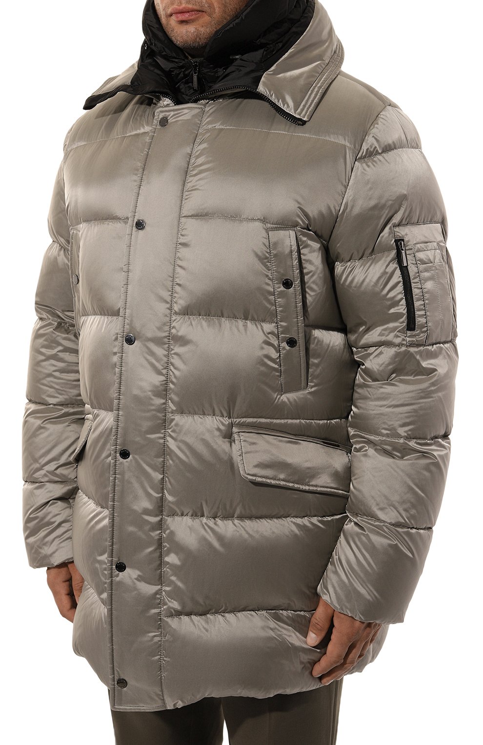 Пуховик grima-sh MOORER серого цвета по цене 299500 руб., арт. AMIR-SH_AMIR-INNER-SH_SET1, фото 3 Пуховик grima-sh MOORER, арт. AMIR-SH_AMIR-INNER-SH_SET1, фото 3