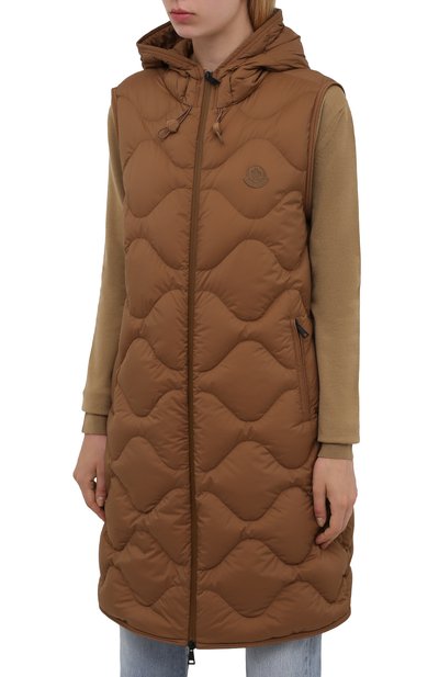 Пуховый жилет liveche MONCLER бежевого цвета по цене 125000 руб., арт. G2-093-1A001-00-53333, фото 3 Пуховый жилет liveche MONCLER, арт. G2-093-1A001-00-53333, фото 3