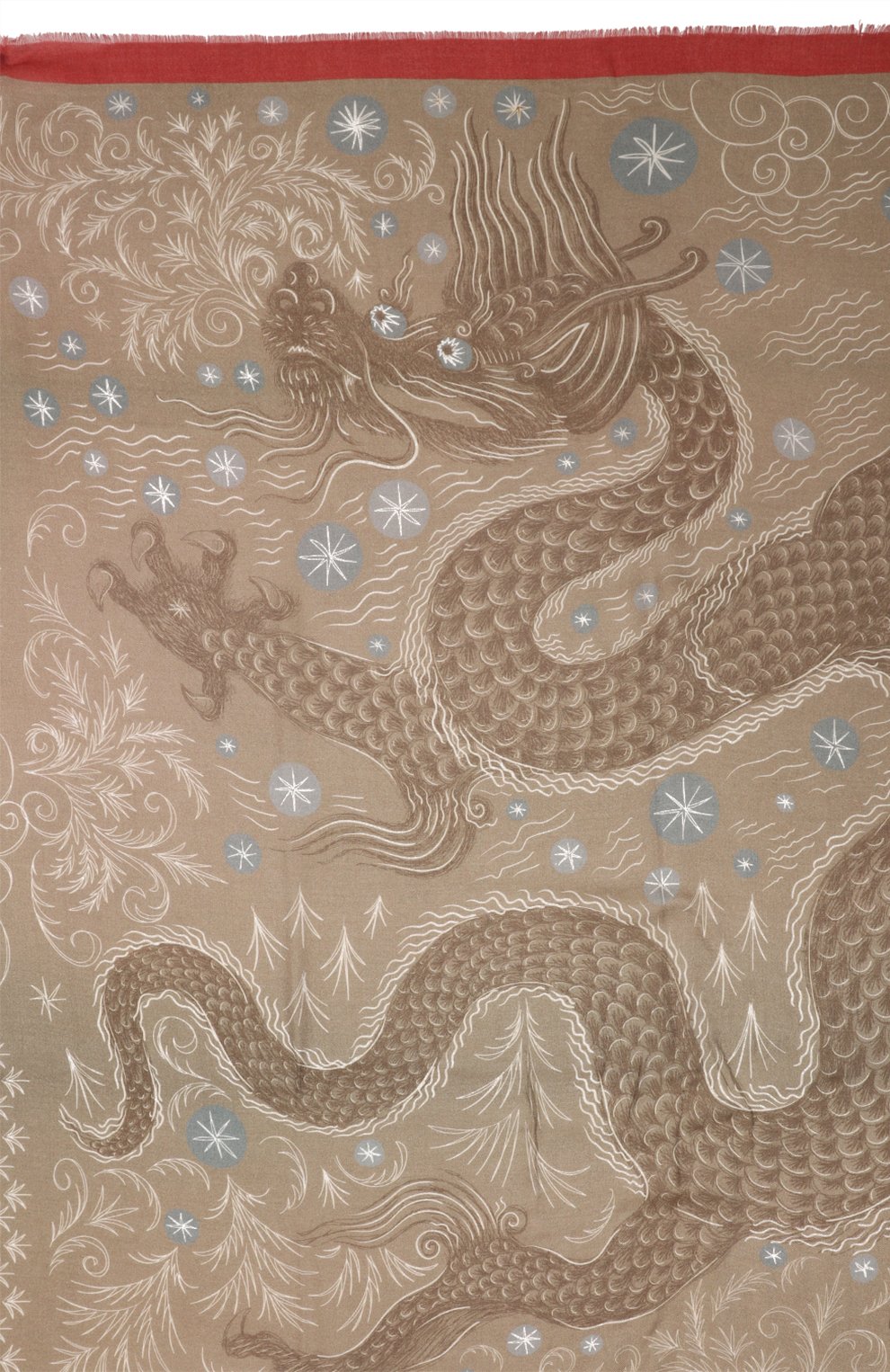 Платок дракон GOURJI темно-бежевого цвета по цене 25970 руб., арт. T27DRBE10R, фото 5 Платок дракон GOURJI, арт. T27DRBE10R, фото 5