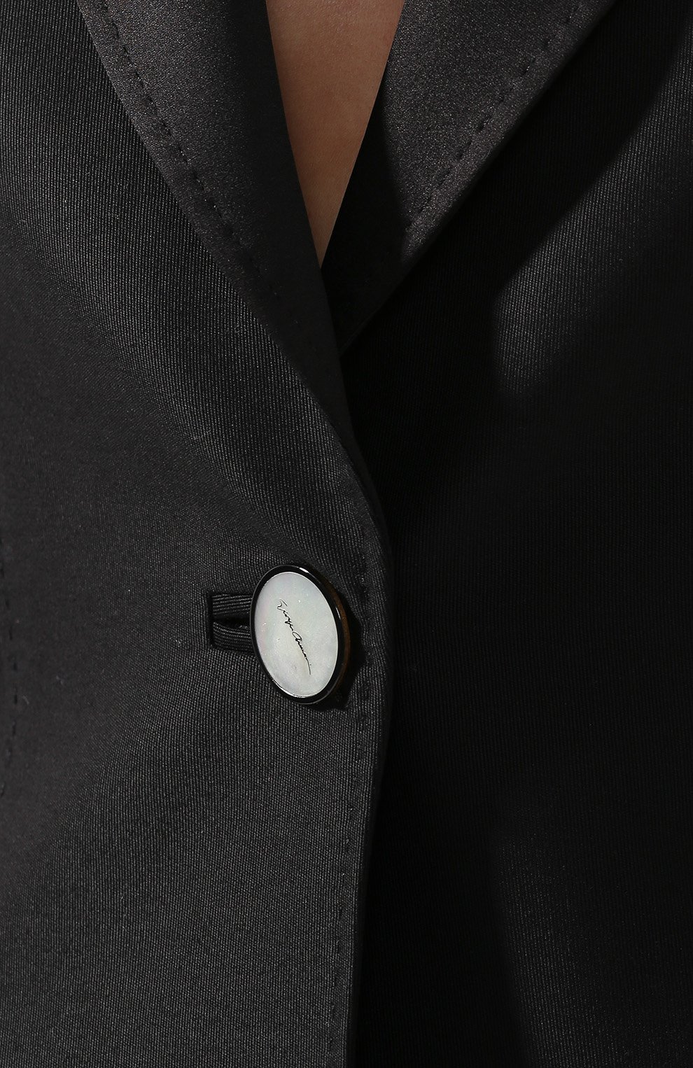 Шерстяной жакет GIORGIO ARMANI черного цвета по цене 291000 руб., арт. 9SHGG05S/T00K7, фото 5 Шерстяной жакет GIORGIO ARMANI, арт. 9SHGG05S/T00K7, фото 5