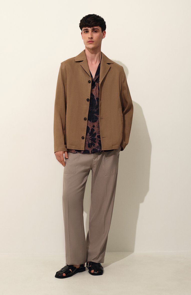 Мужская рубашка из вискозы DRIES VAN NOTEN темно-синего цвета, арт. 251-020736-1027 | Фото 7 (Рукава: Короткие; Длина (для топов): Стандартные; Материал внешний: Вискоза; Случай: Повседневный; Воротник: Отложной; Принт: С принтом; Стили: Гранж; Автоматизация ТО: Проставлено; Автоматизация состава: Проставлено)