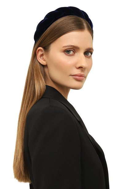 Ободок для волос ALEXANDRE DE PARIS темно-синего цвета по цене 21370 руб., арт. THB-17495-20 M, фото 2 Ободок для волос ALEXANDRE DE PARIS, арт. THB-17495-20 M, фото 2