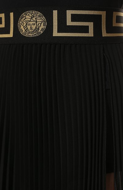 Плиссированная юбка VERSACE черного цвета по цене 71950 руб., арт. 1001066/1F00609, фото 5 Плиссированная юбка VERSACE, арт. 1001066/1F00609, фото 5