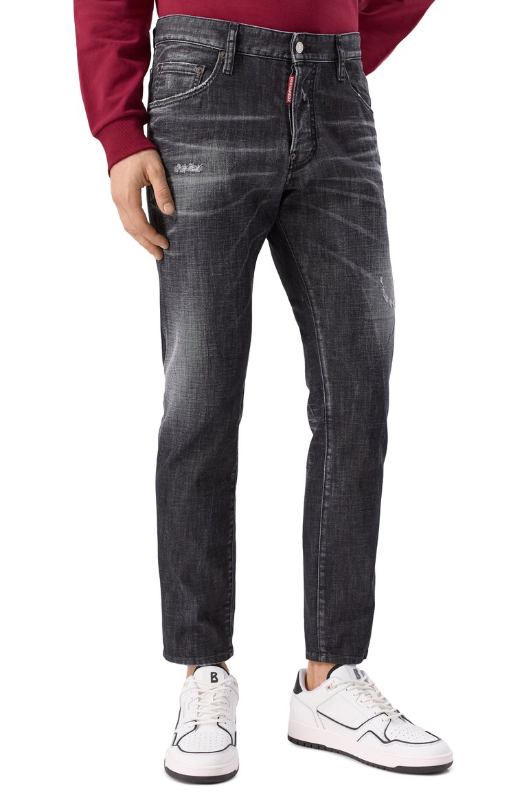Мужские джинсы DSQUARED2 темно-серого цвета, арт. S74LB1617/S30357 | Фото 3 (Длина (брюки, джинсы): Стандартные; Драгоценные камни: Проставлено; Материал сплава: Проставлено; Детали: Потертости, Делаве; Кросс-КТ: Деним; Материал внешний: Деним, Хлопок; Силуэт М (брюки): Прямые; Стили: Повседневный, Streetwear)