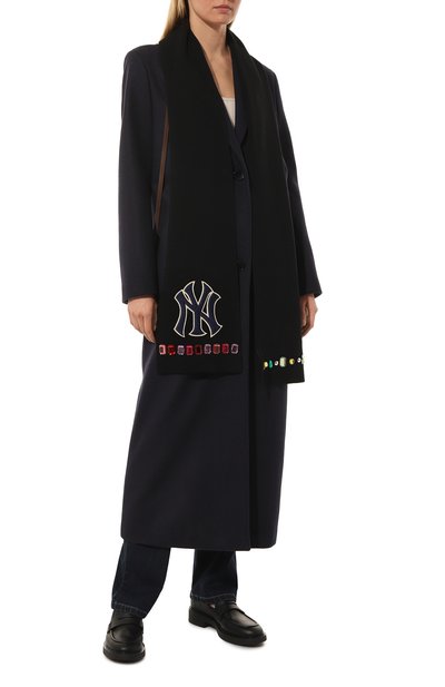 Шерстяной шарф gucci x ny yankees GUCCI черного цвета по цене 79200 руб., арт. 543715 3G206, фото 3 Шерстяной шарф gucci x ny yankees GUCCI, арт. 543715 3G206, фото 3