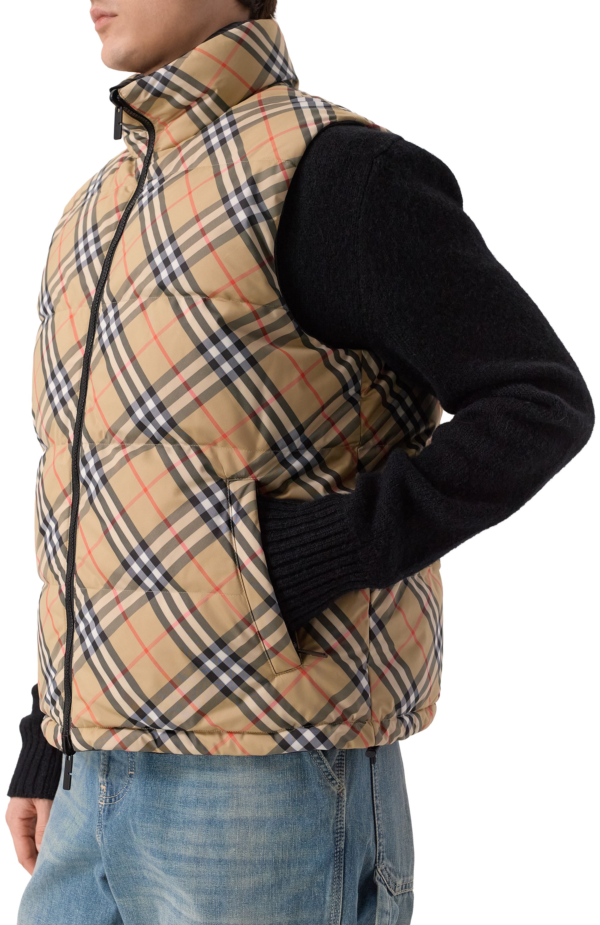 Двусторонний пуховый жилет BURBERRY бежевого цвета по цене 208000 руб., арт. 8110200, фото 5 Двусторонний пуховый жилет BURBERRY, арт. 8110200, фото 5