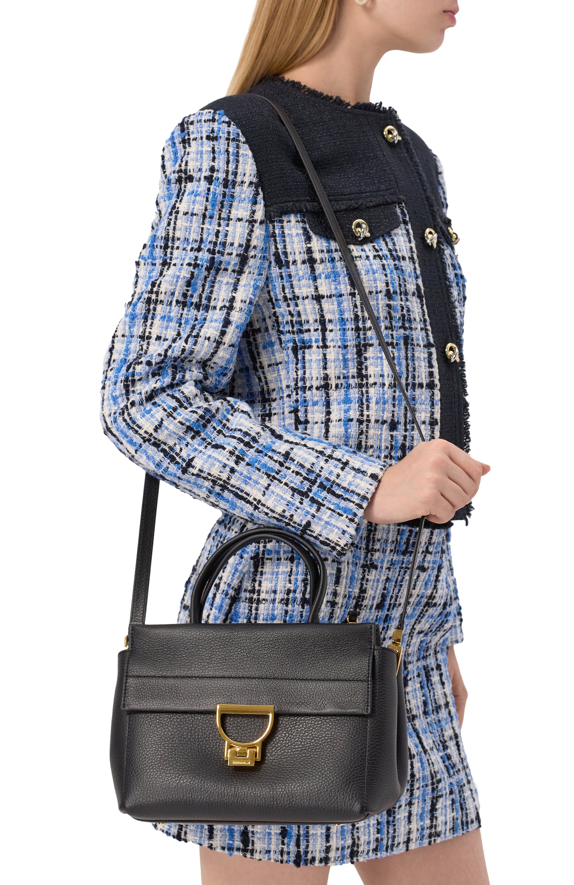 Сумка arlettis medium COCCINELLE черного цвета по цене 39900 руб., арт. E1MD5180101, фото 2 Сумка arlettis medium COCCINELLE, арт. E1MD5180101, фото 2