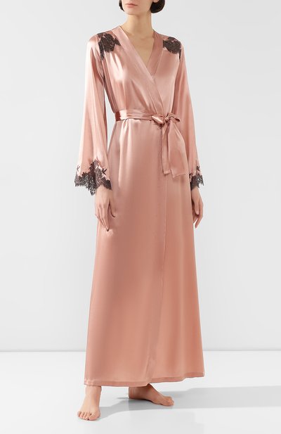 Халат с поясом I.D. SARRIERI розового цвета по цене 102960 руб., арт. L4871_FW19_фв19, фото 2 Халат с поясом I.D. SARRIERI, арт. L4871_FW19_фв19, фото 2