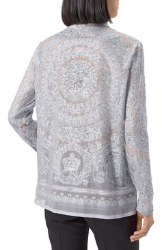 Женская блузка из вискозы и шелка VERSACE голубого цвета, арт. 1001360/1A13358 | Фото 4 (Материал внешний: Вискоза, Шелк; Рукава: Длинные; Длина (для топов): Стандартные; Принт: С принтом; Женское Кросс-КТ: Блуза-одежда; Стили: Классический)