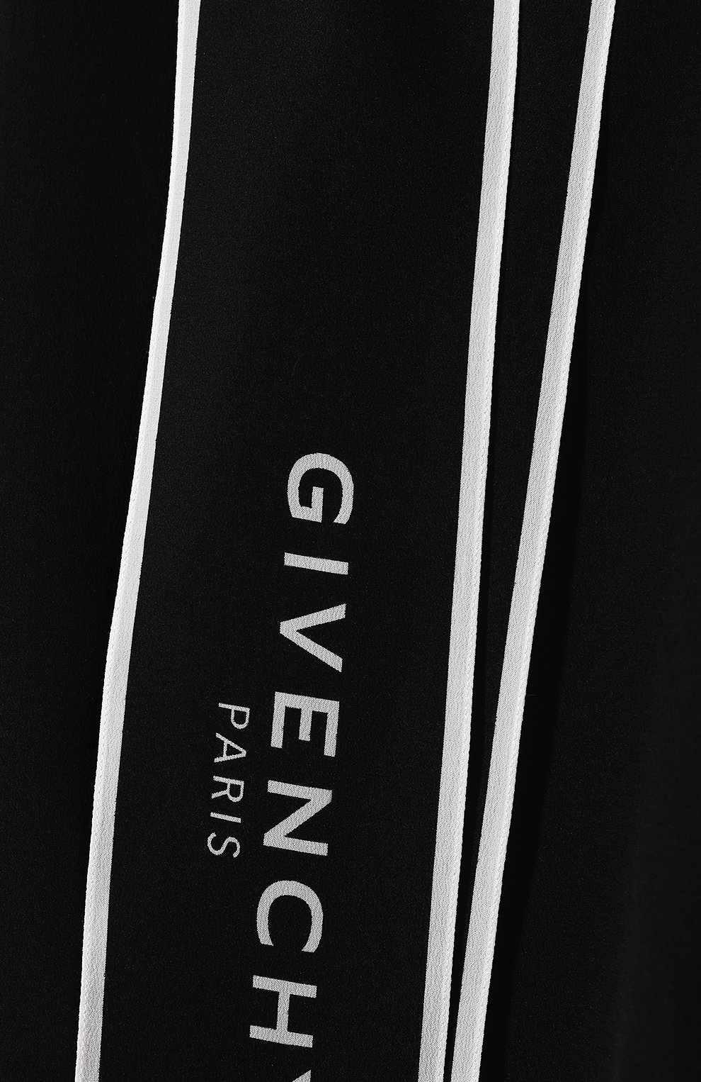 Шелковый топ GIVENCHY черного цвета по цене 92350 руб., арт. BW60GA12EH, фото 5 Шелковый топ GIVENCHY, арт. BW60GA12EH, фото 5