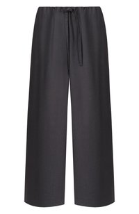 Темно-серый