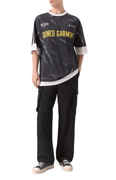 Хлопковая футболка MOSCHINO темно-серого цвета по цене 53550 руб., арт. A0701/0241, фото 2 Хлопковая футболка MOSCHINO, арт. A0701/0241, фото 2