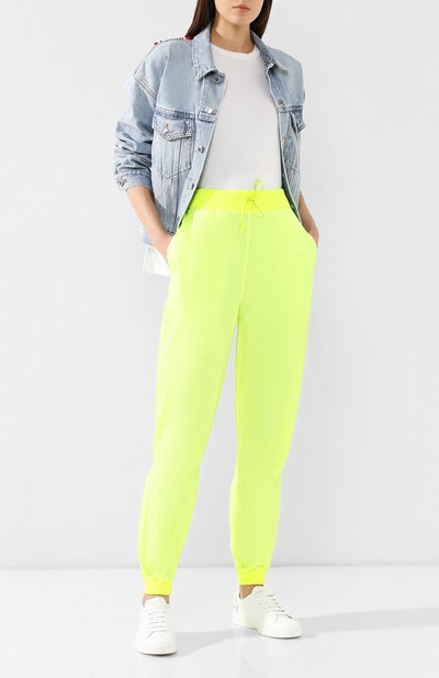 Джоггеры OFF-WHITE желтого цвета по цене 39950 руб., арт. 0WCA085S19E000446200, фото 2 Джоггеры OFF-WHITE, арт. 0WCA085S19E000446200, фото 2