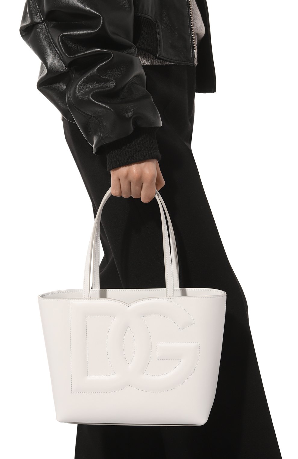 Сумка-тоут dg logo small DOLCE & GABBANA белого цвета по цене 118500 руб., арт. BB7337/AW576, фото 2 Сумка-тоут dg logo small DOLCE & GABBANA, арт. BB7337/AW576, фото 2
