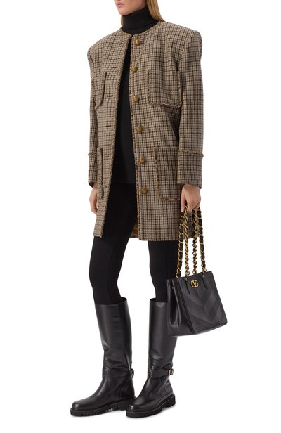 Кожаные сапоги vlogo signature VALENTINO черного цвета по цене 225000 руб., арт. 9W2S0QA3/VQK, фото 3 Кожаные сапоги vlogo signature VALENTINO, арт. 9W2S0QA3/VQK, фото 3